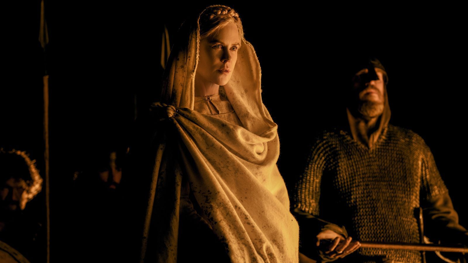 Amleths Mutter, Königin Gudrún (Nicole Kidman), wurde von Fjölnir, dem  Bruder ihres Ehemannes, entführt und zur Frau genommen. (Bild: ZDF/Aidan Monaghan)