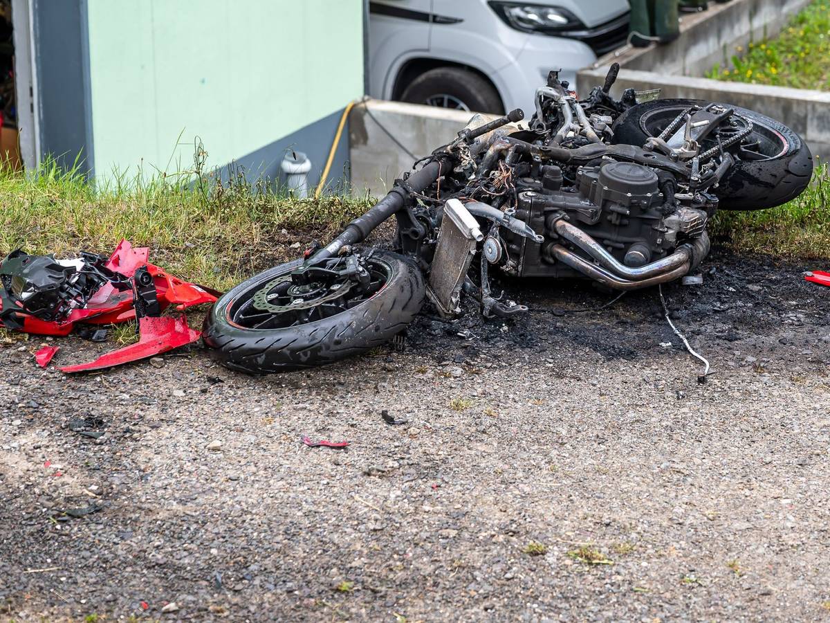 Motorrad-Unfall auf der B229