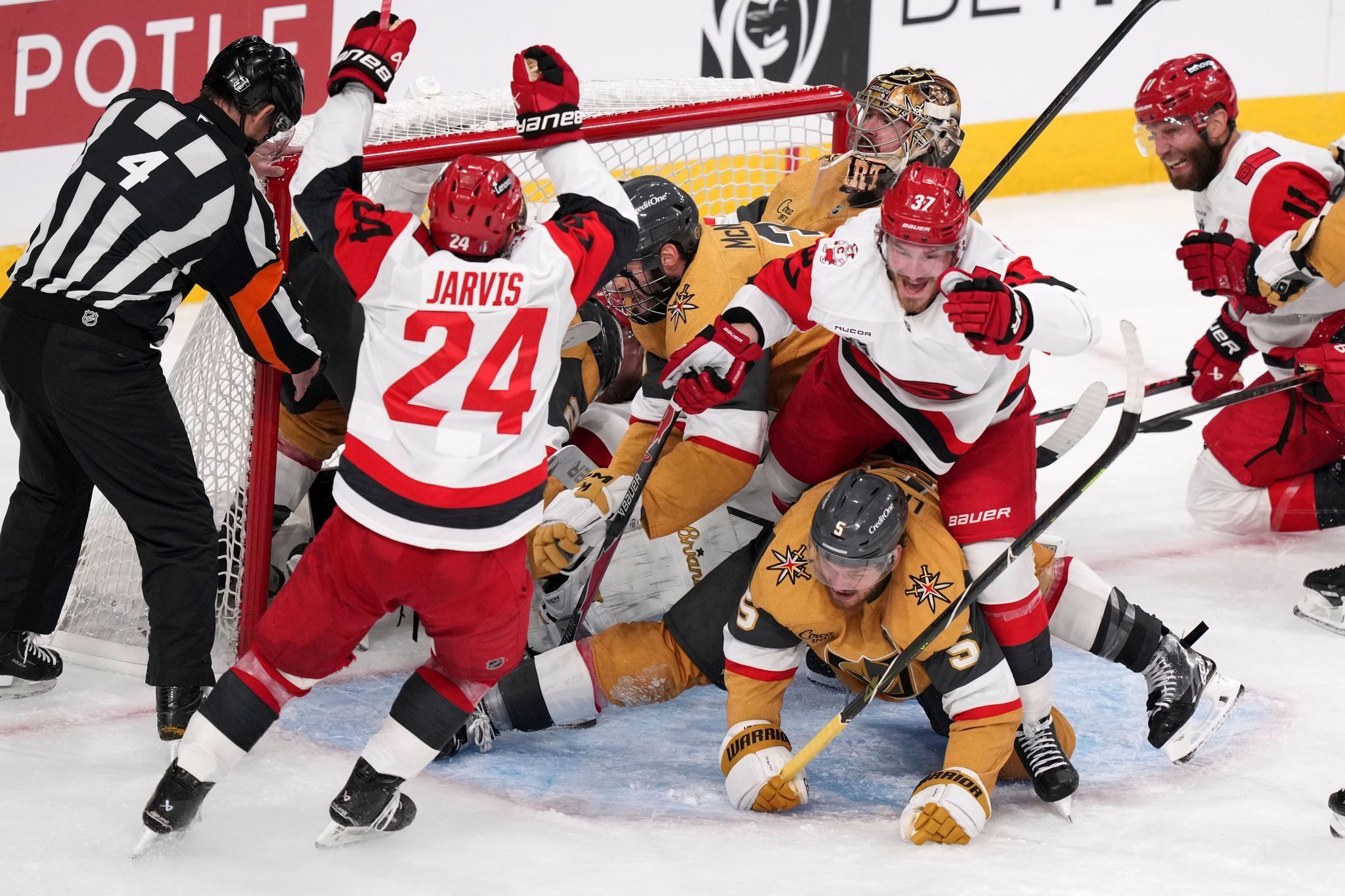 Vegas Golden Knights - Carolina Hurricanes