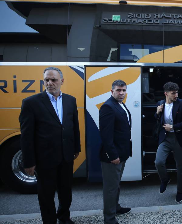 Der Iran bei der Abreise am Flughafen in Antalya.