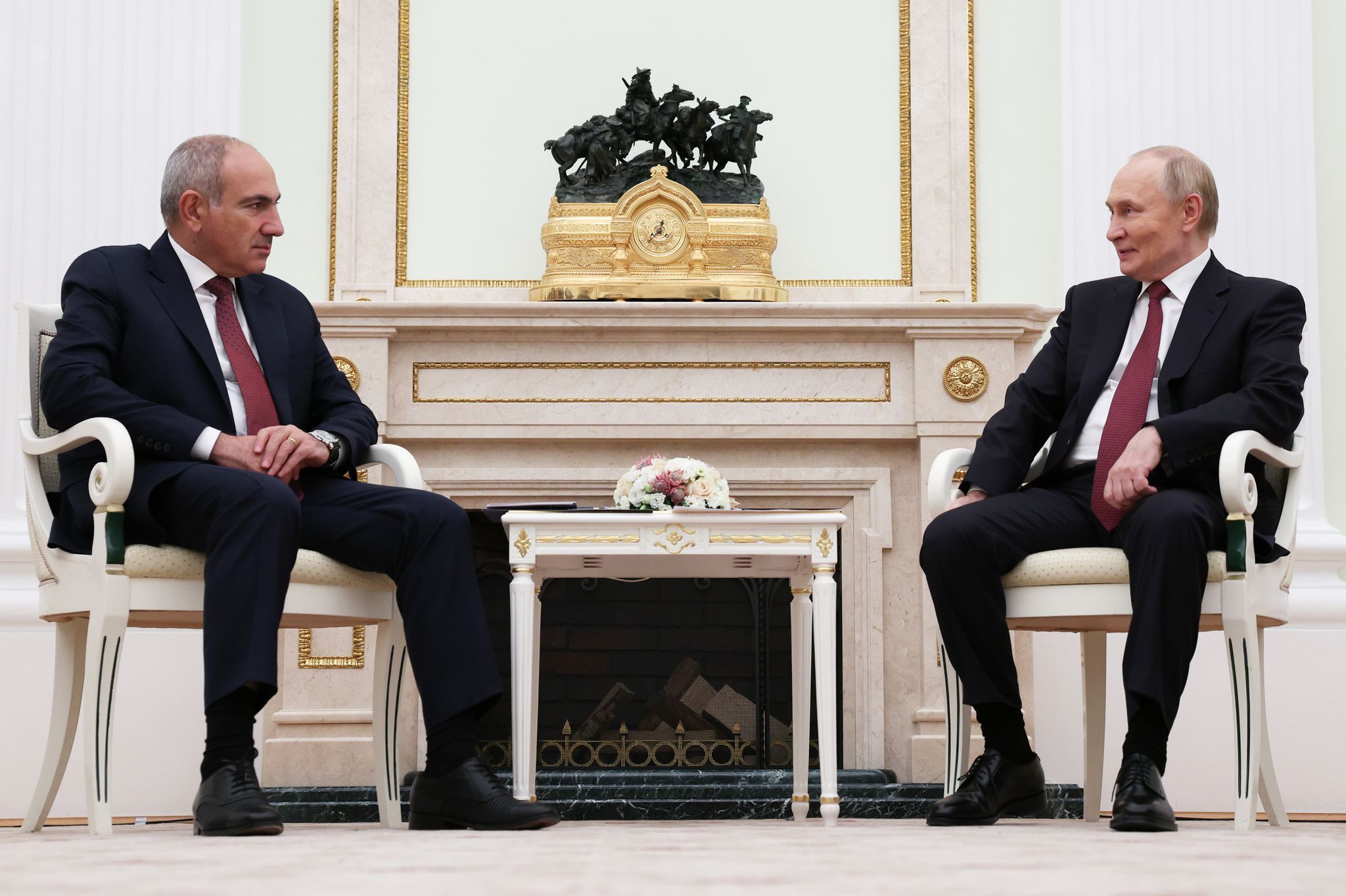 Armeniens Regierungschef Paschinjan in Russland