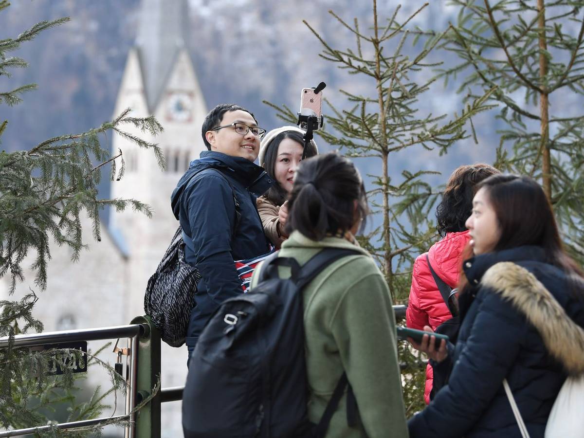 Hallstatt im Salzkammergut gilt bei Touristen aus aller Welt als Must-See. (Bild: 2020 Getty Images/Andreas Gebert)