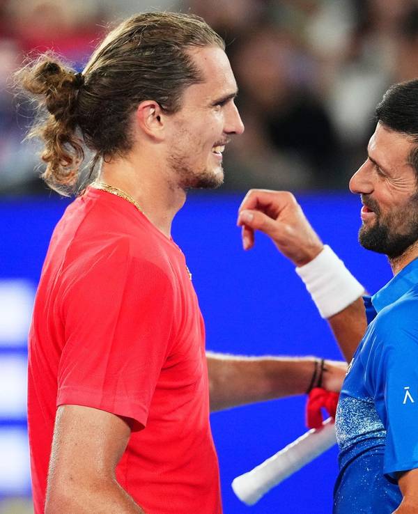 Alexander Zverev und Novak Djokovic