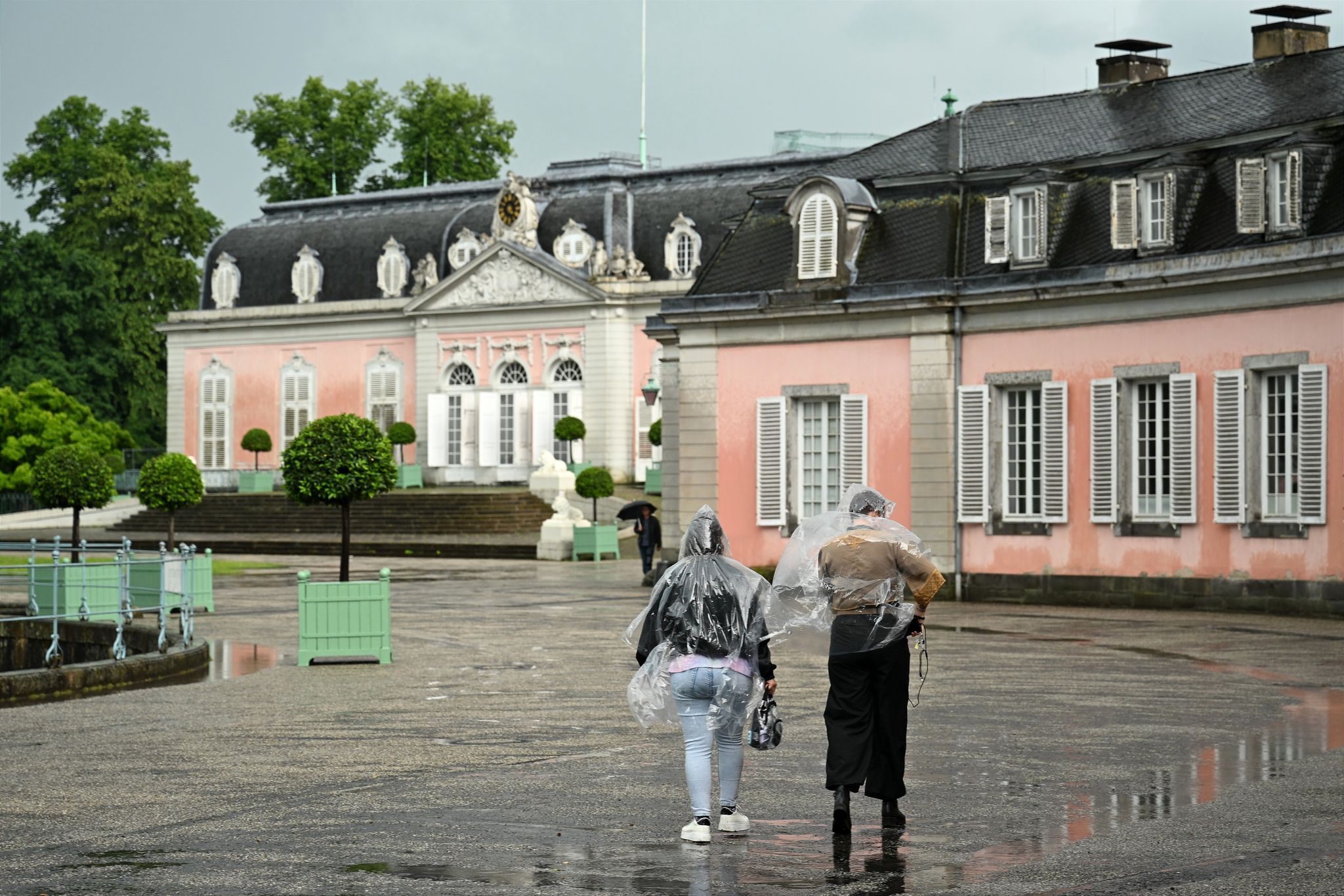 Regen am Schloss Benrath