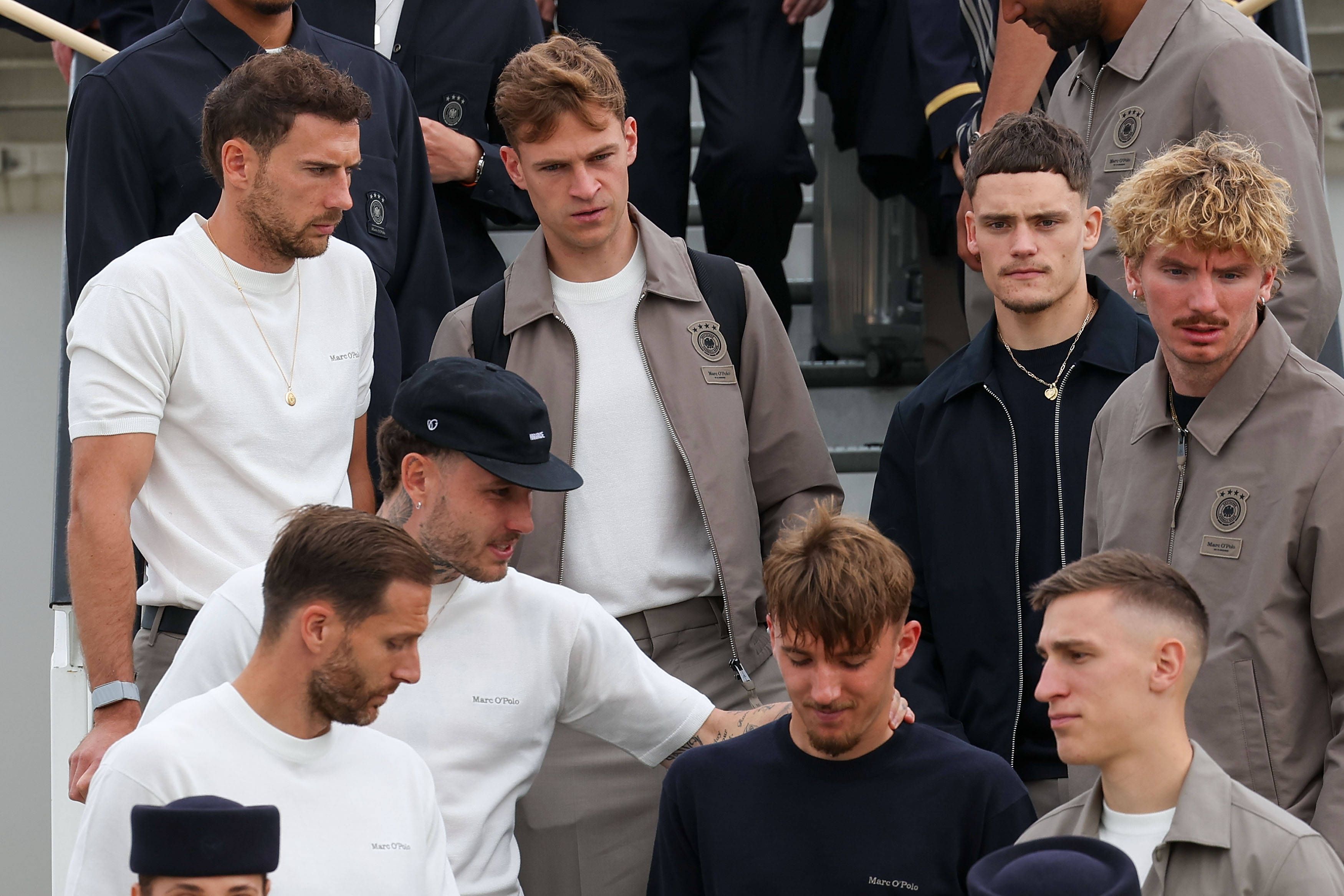 Die deutschen Nationalspieler vor dem Abflug in die USA zur WM in Frankfurt.