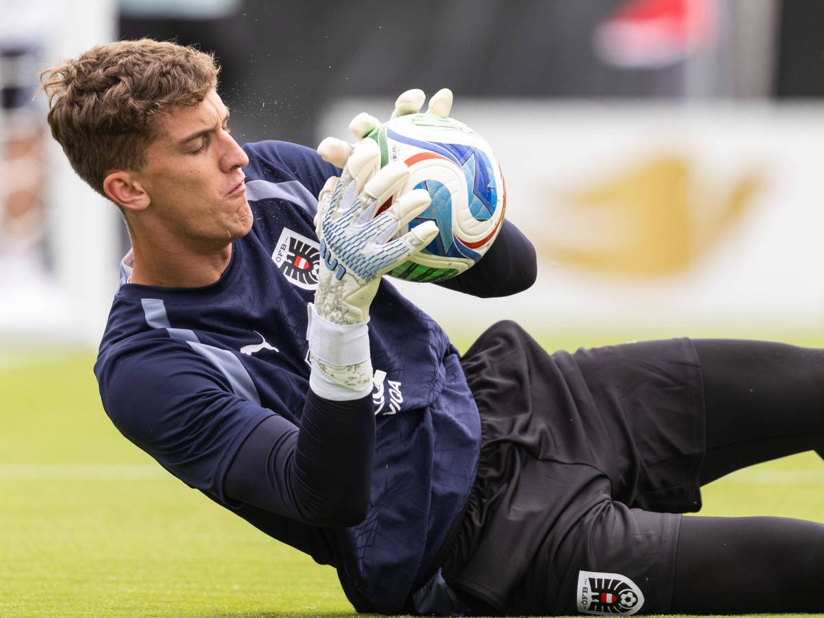 Torhüter Florian Wiegele beim Training