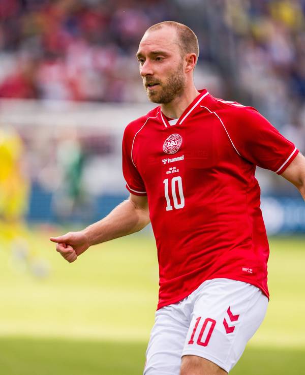 Christian Eriksen auf dem Spielfeld in Aktion.