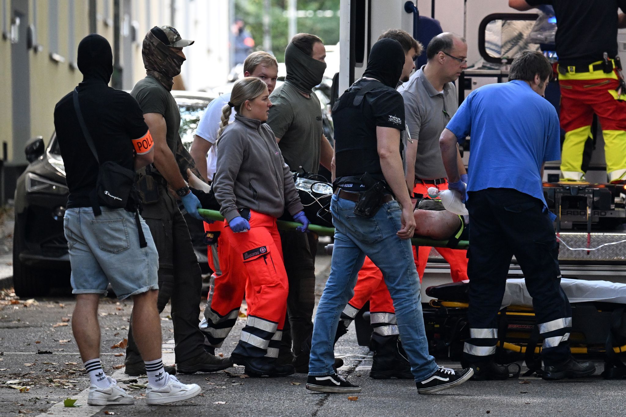 Großer Polizeieinsatz an Berufskolleg in Essen