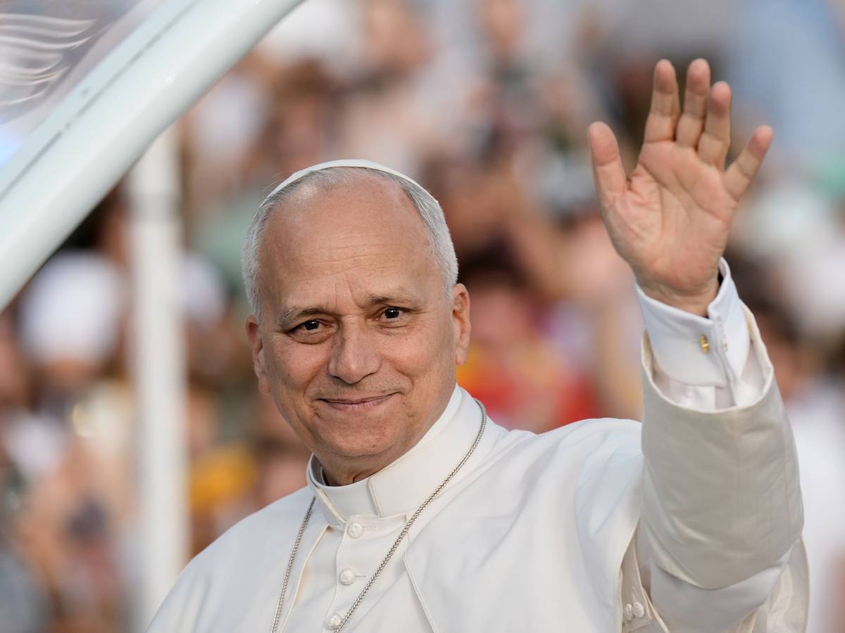 Papst Leo XIV. besucht Spanien - Olympiastadion