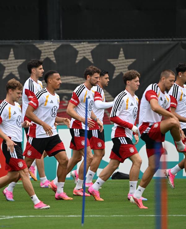 Die Spieler der deutschen Nationalmannschaft beim Training.