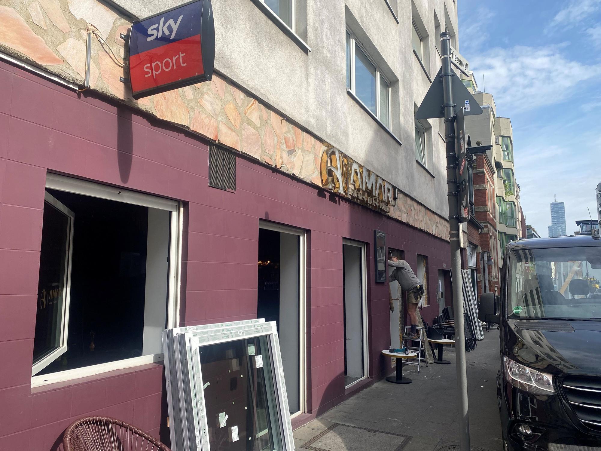 Arbeiten an der Shisha-Bar „Amar Lounge“