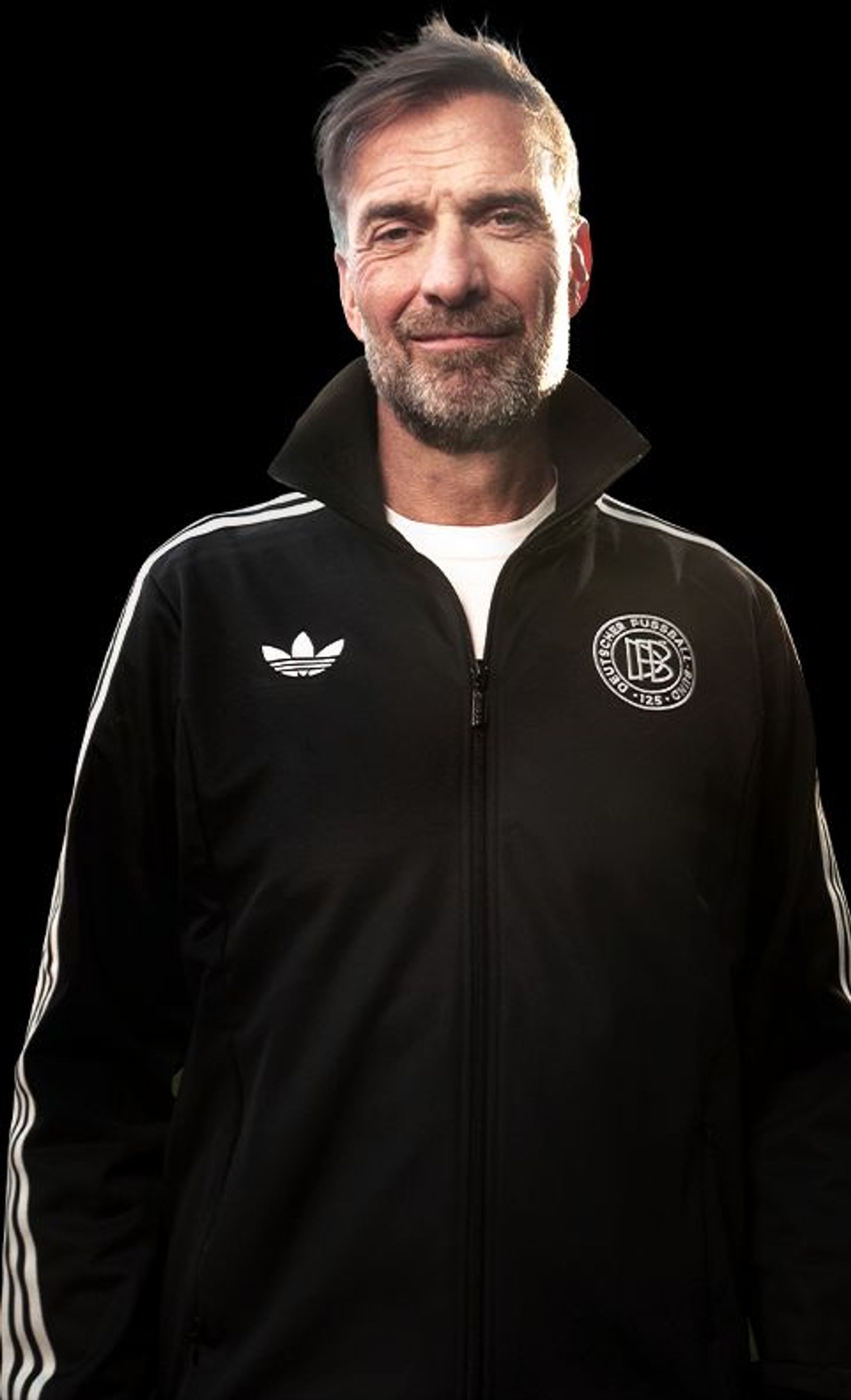 Jürgen Klopp, einer der besten und erfolgreichsten Fußballtrainer der Welt, arbeitet derzeit als Stratege für den Sportbereich des Red Bull-Konzerns. Während der WM ist er als Experte für MagentaTV im Einsatz. (Bild: Deutsche Telekom)