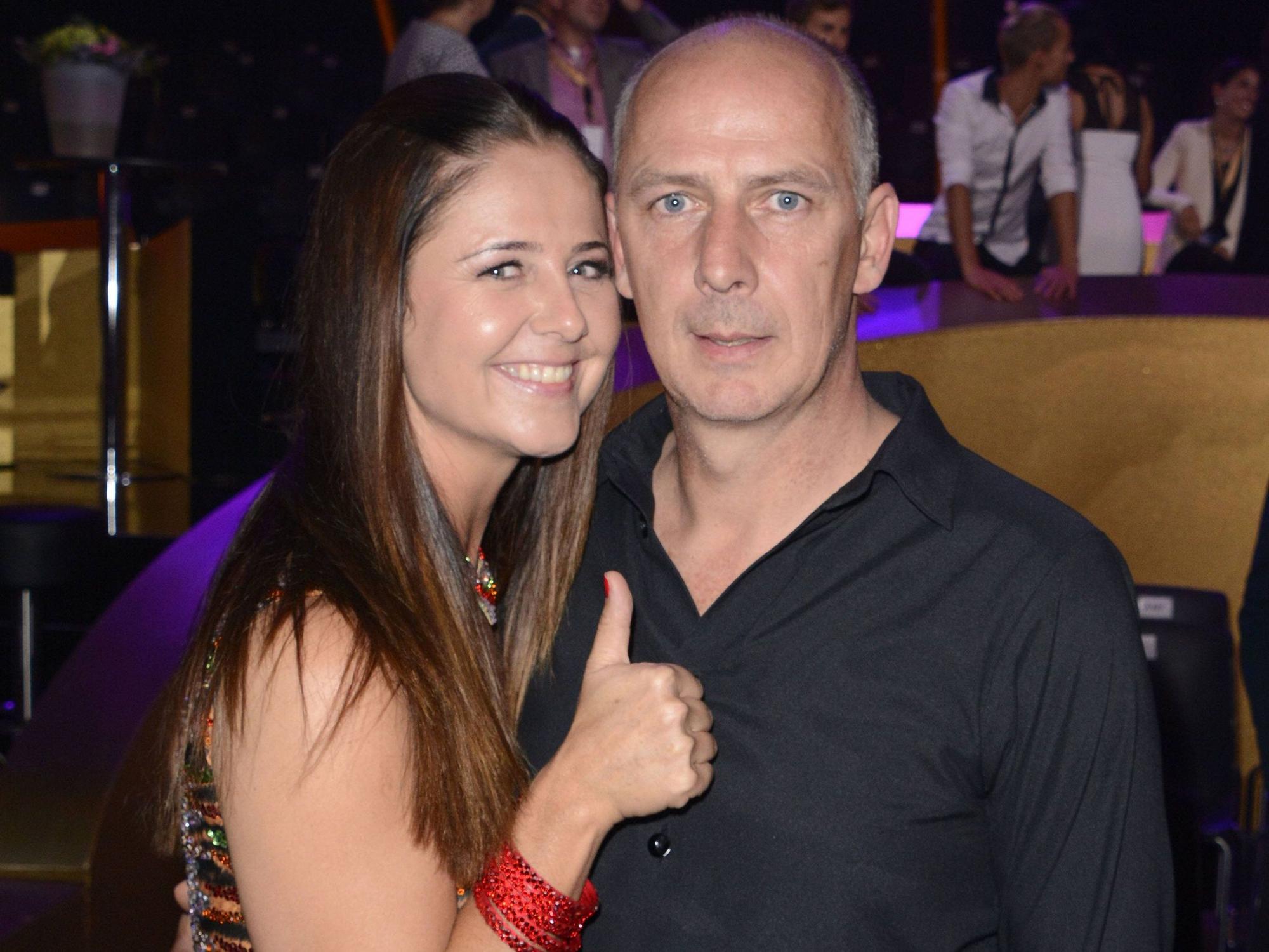 Mario Basler mit seiner Doris in einem TV-Studio.