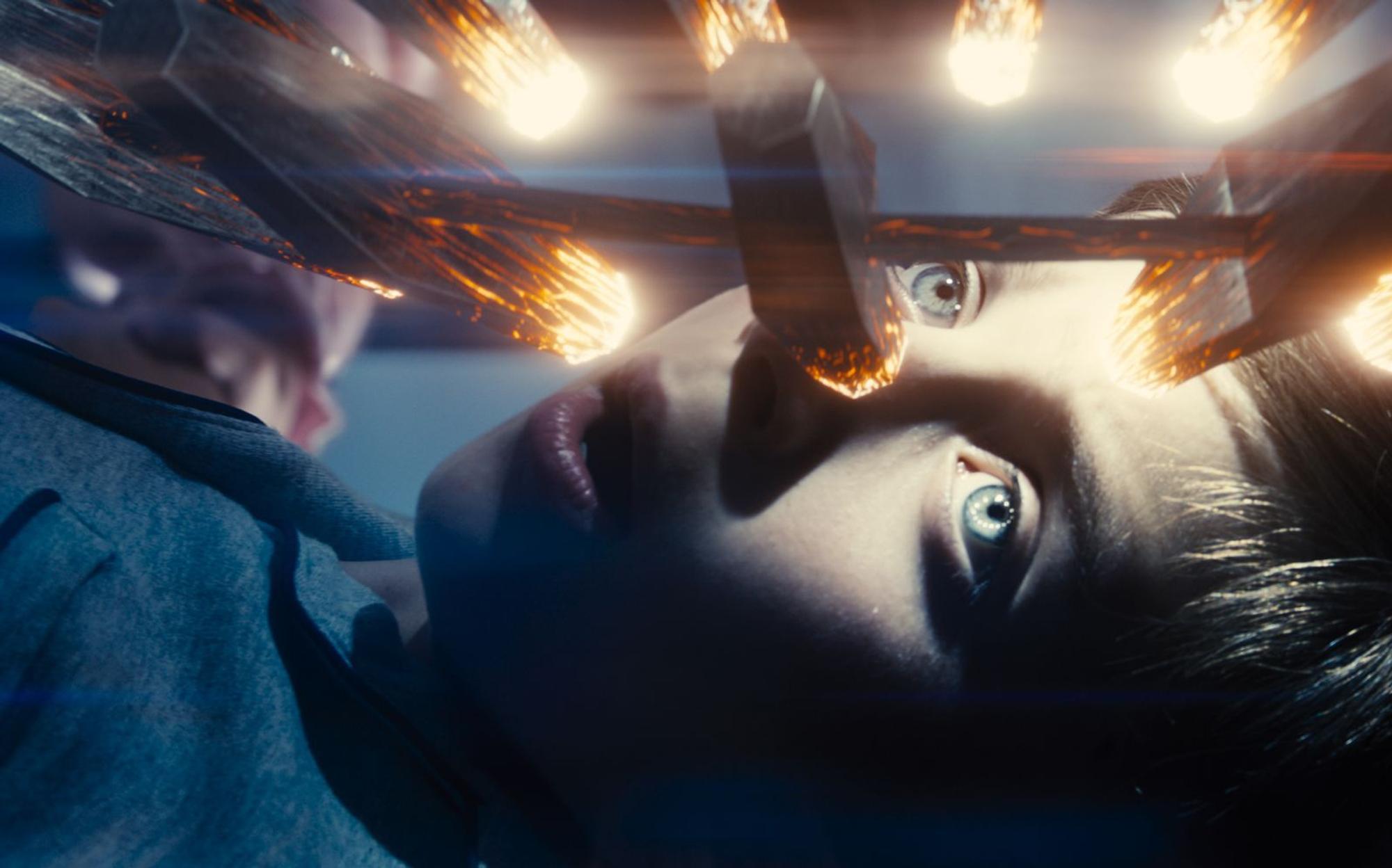 Der große Visionär macht wieder Science-Fiction-Kino: In „Disclosure Day - Der Tag der Wahrheit“ malt Steven Spielberg aus, wie es ablaufen könnte, wenn es wirklich einmal zur Kontaktaufnahme zwischen Menschen und außerirdischen Zivilisationen kommt. (Bild: Universal Studios)