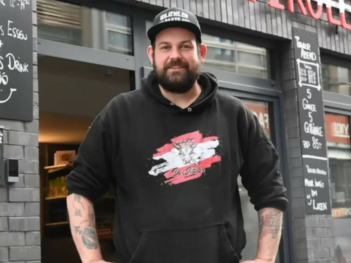 Betreiber Marcel Montaperti: „Der Tiroler“ in der Innenstadt soll verkauft werden, das „Tiroler Stübchen“ in Ehrenfeld bleibt bestehen.