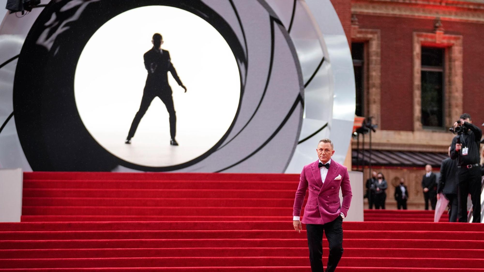 «Bond, Queer Bond» - Die andere Geschichte von 007