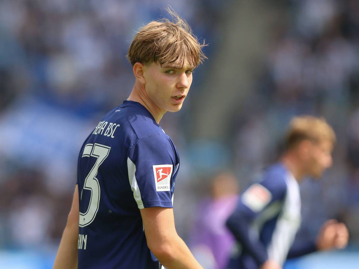 Kennet Eichhorn beim Spiel von Hertha BSC gegen Greuther Fürth.