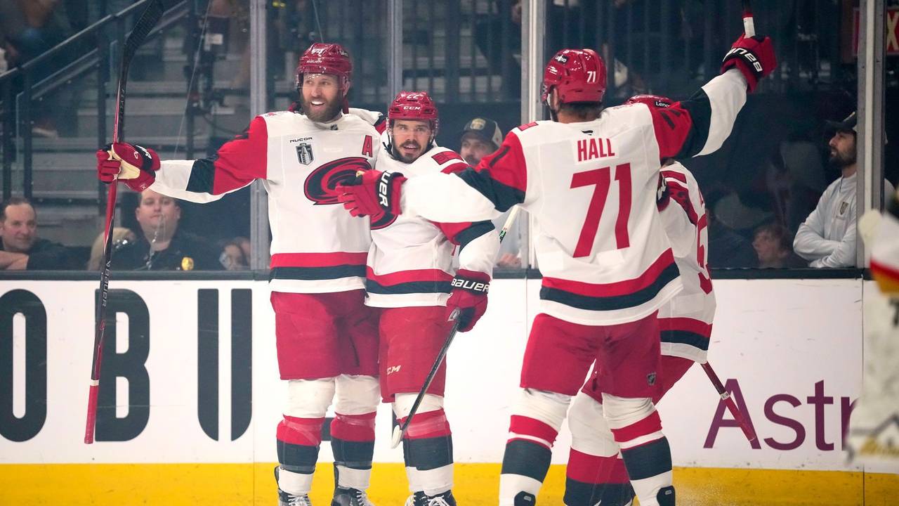 Vegas Golden Knights - Carolina Hurricanes