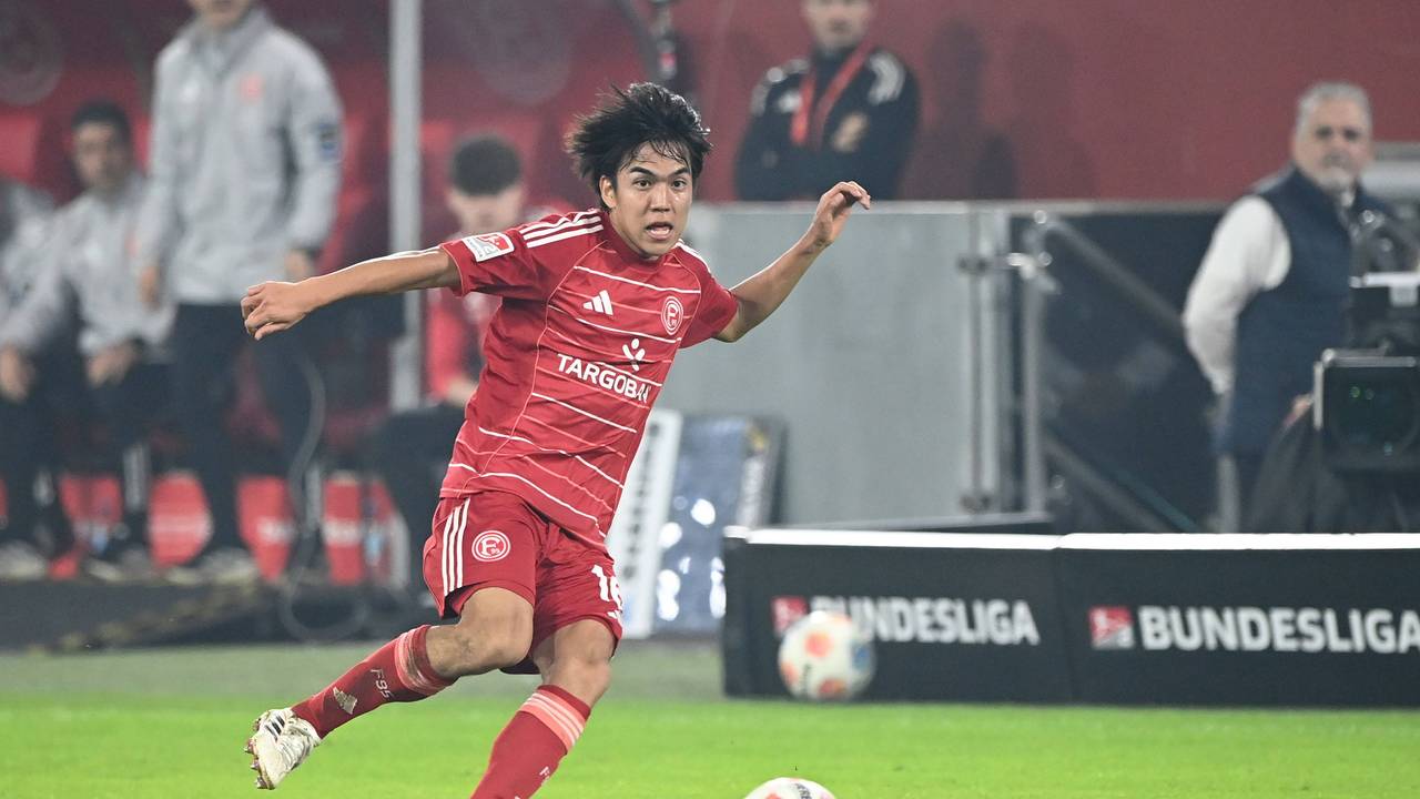 Satoshi Tanaka im Trikot von Fortuna Düsseldorf.