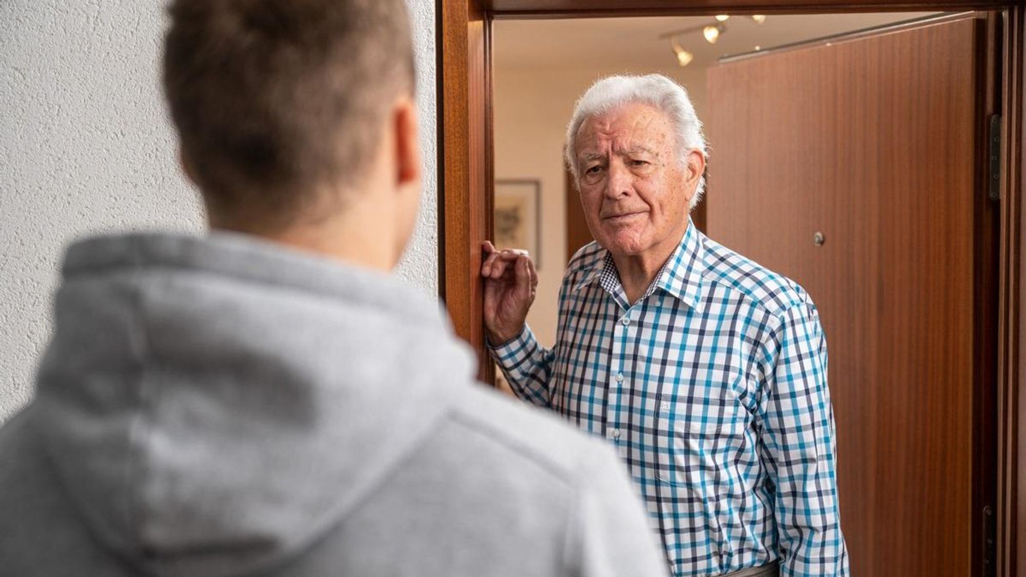 Ein falscher Handwerker hat in Langenfeld eine Seniorin bestohlen. (Symbolfoto)