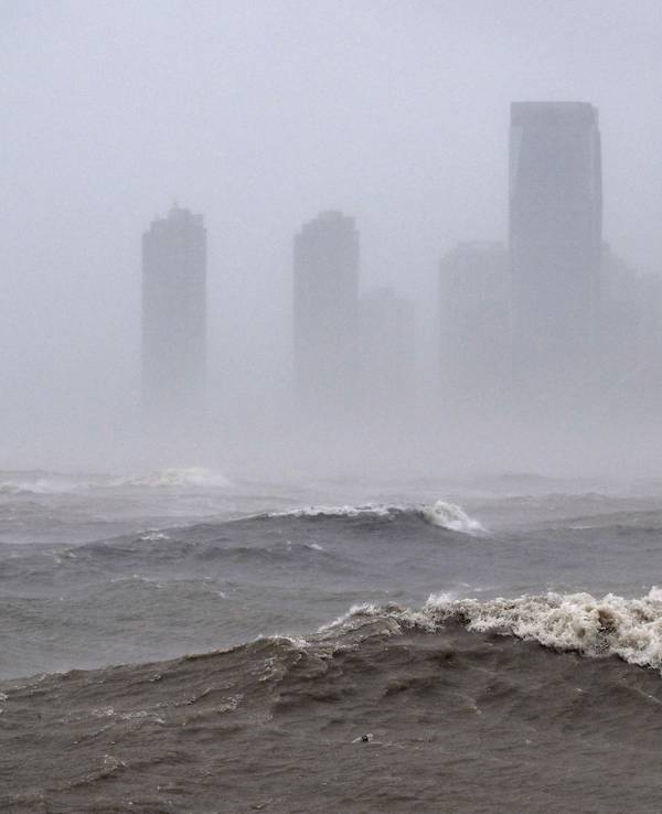 Mann in China überlebt tagelang auf offenem Meer