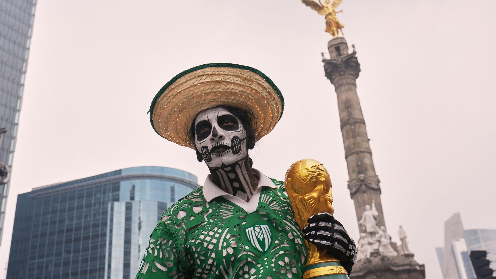 Vor der Fußball-WM - La-Ola-Welle in Mexiko
