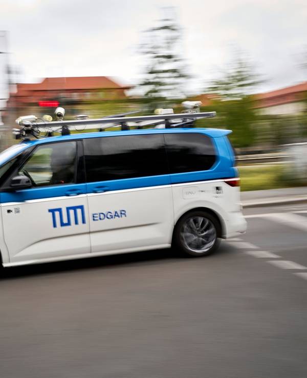 Erste Realfahrt eines autonomen Fahrzeugs unter neuen Bedingungen