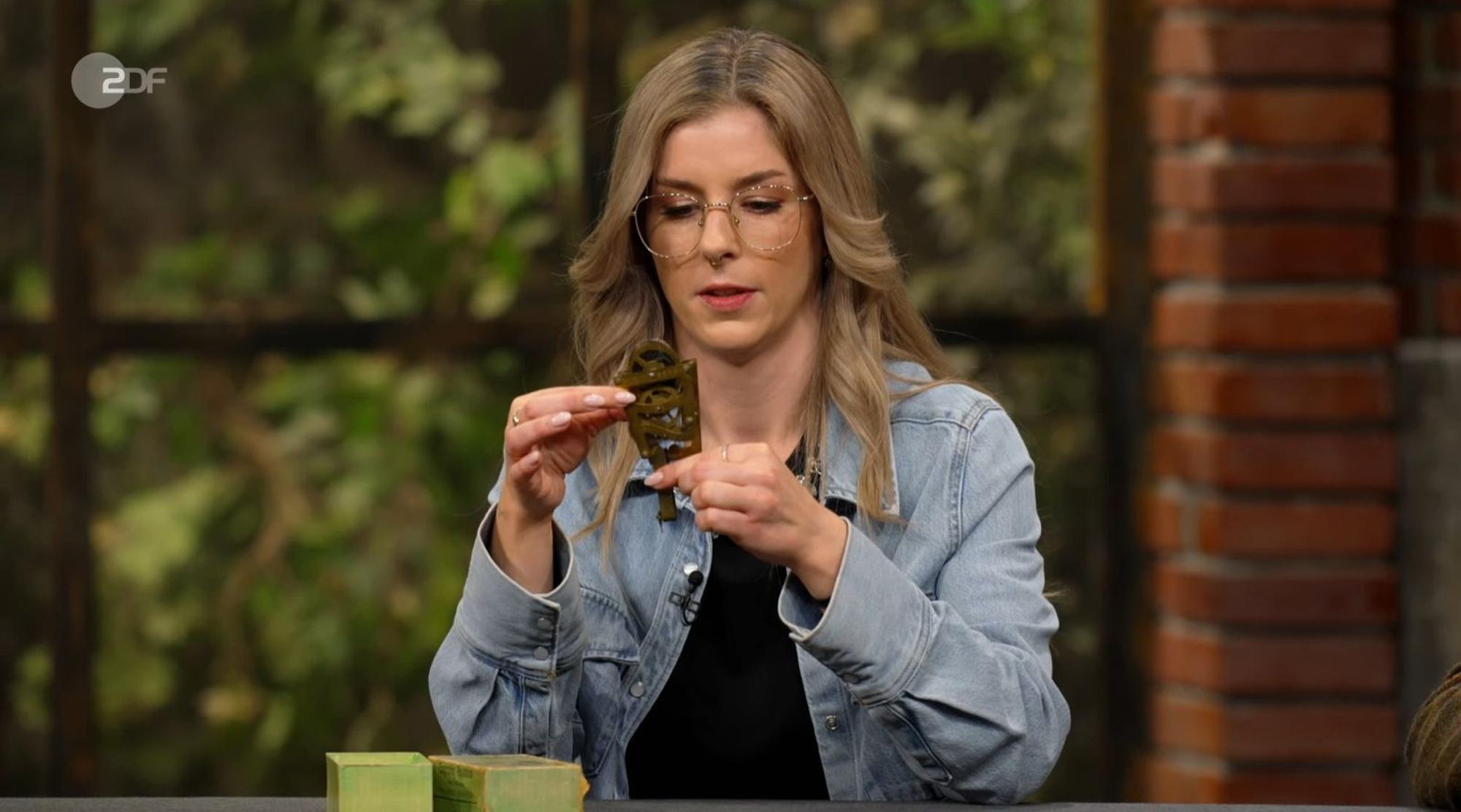 Liza Kielon sicherte sich das exotische Stück für 380 Euro. (Bild: ZDF)