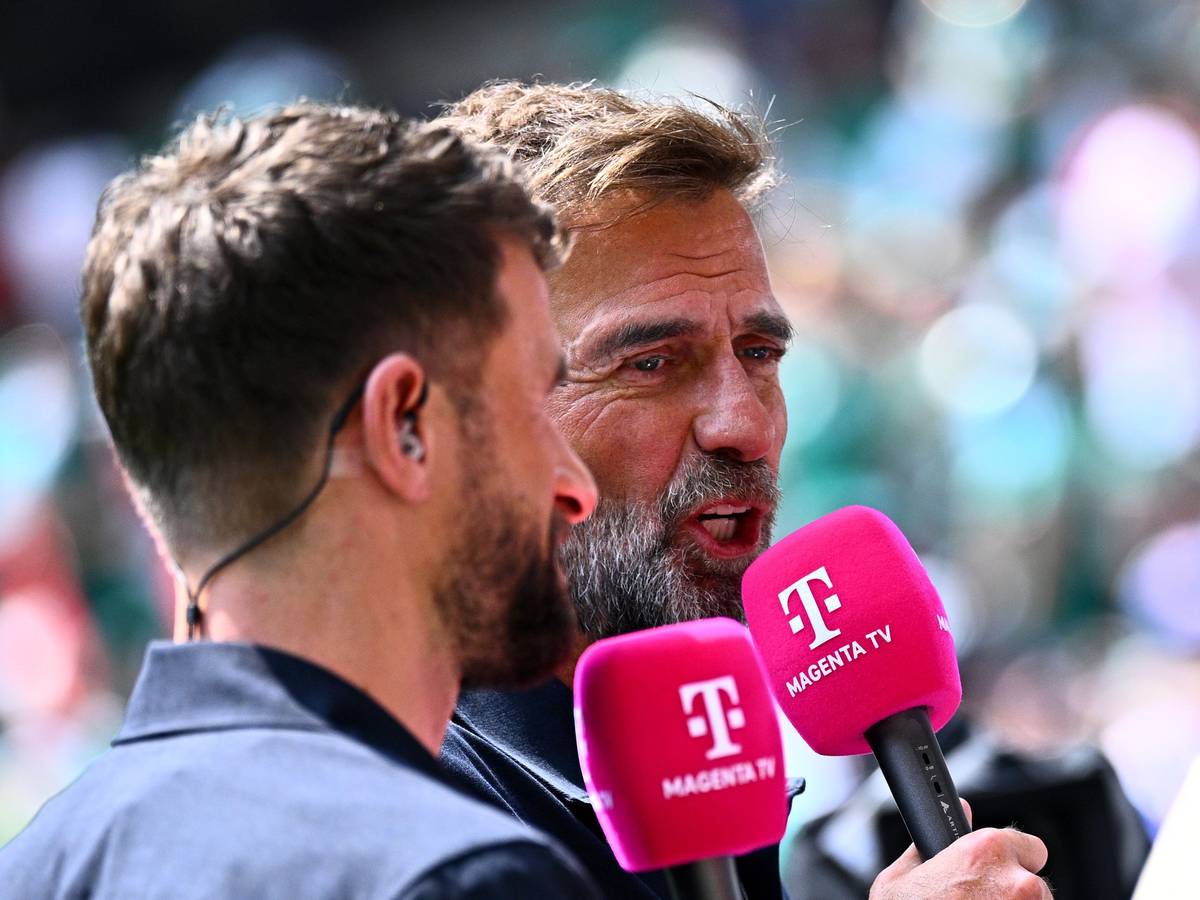 Jürgen Klopp und Thomas Müller im Gespräch