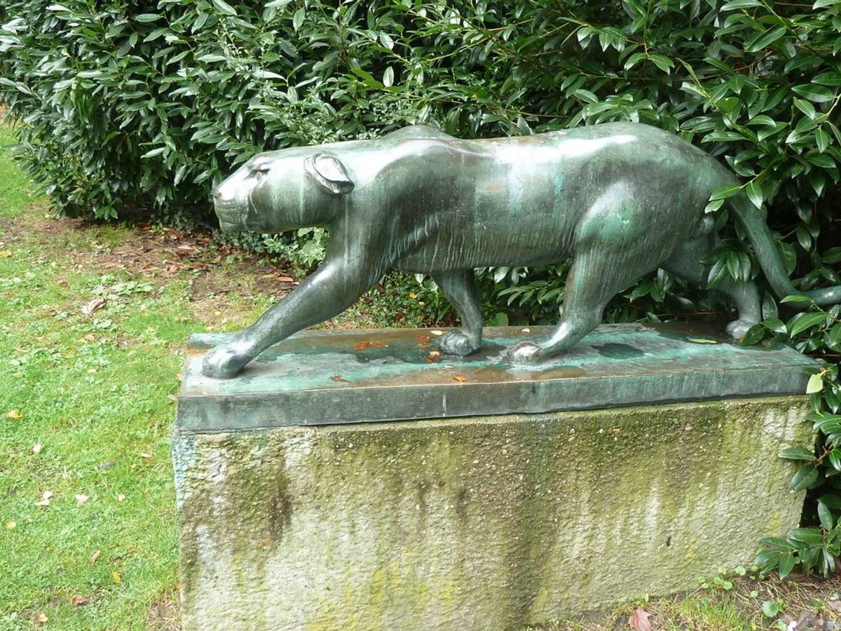 Die Skulptur "Panther" des Künstlers Fritz Behn wurde aus dem Marienburger Südpark gestohlen.