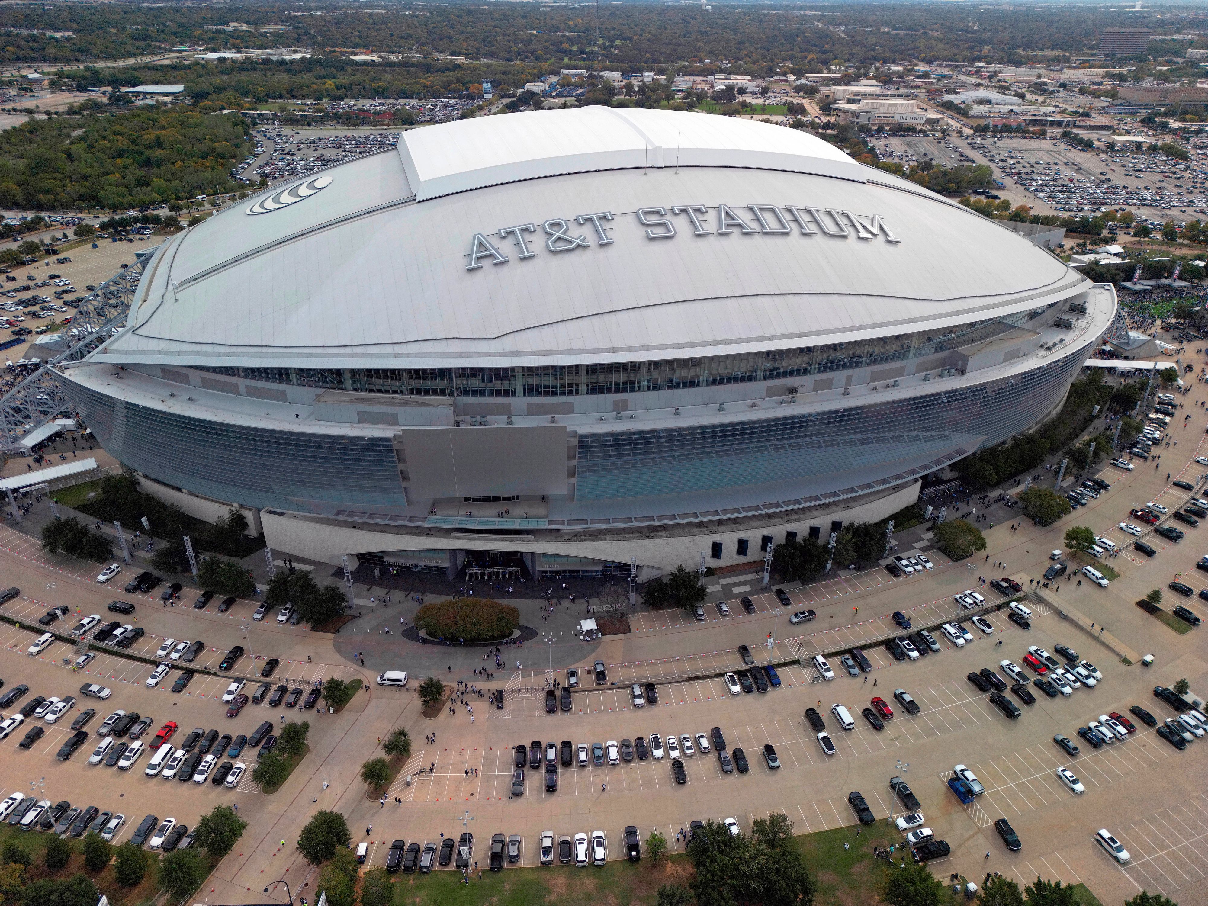 Ein Stadion in Form eines American Football