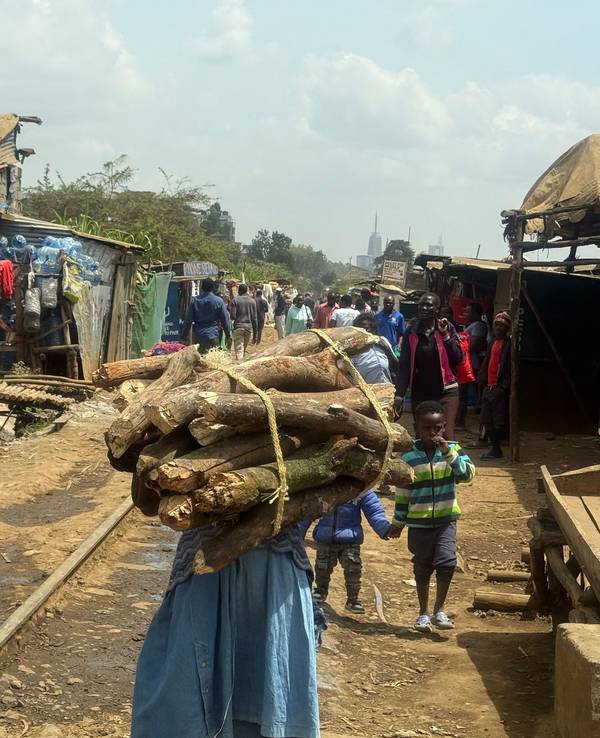 Slum Kibera - Straßenszene