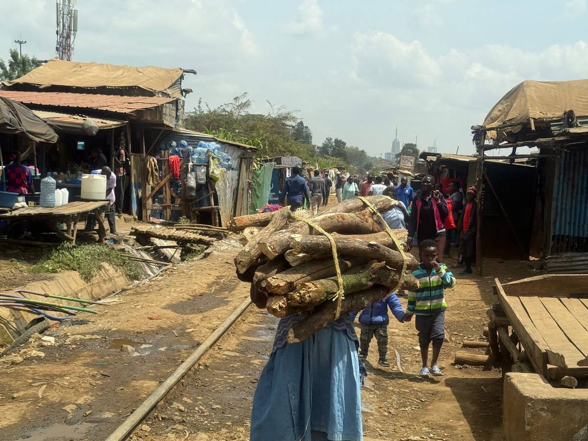 Slum Kibera - Straßenszene
