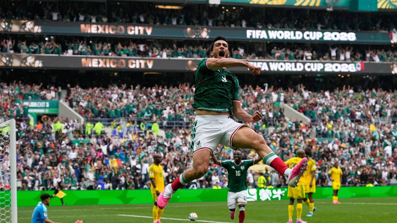 Torjubel bei Mexiko im Spiel der WM 2026 gegen Südafrika.