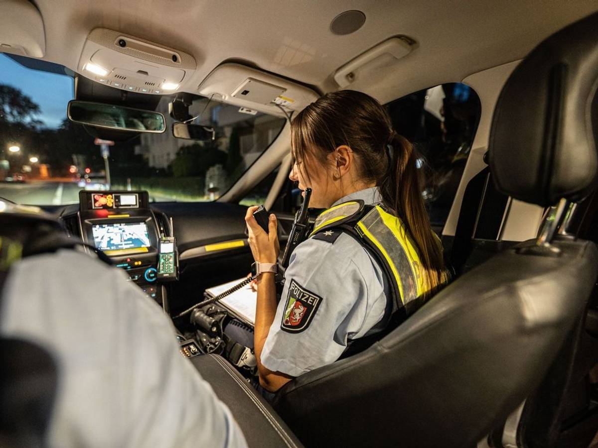 Ein Streifenwagen der Polizei.