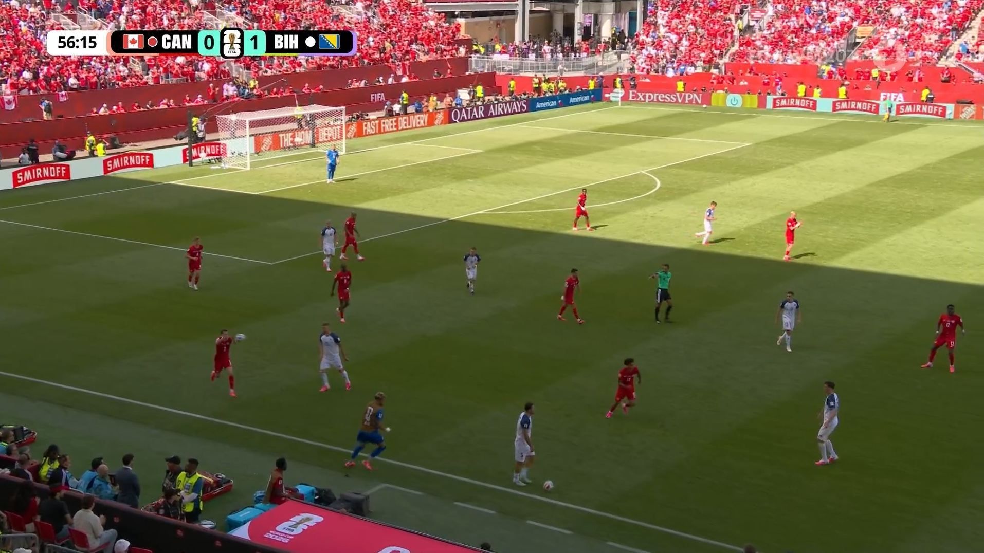 Spielszene bei der WM 2026 bei Kanada - Bosnien.