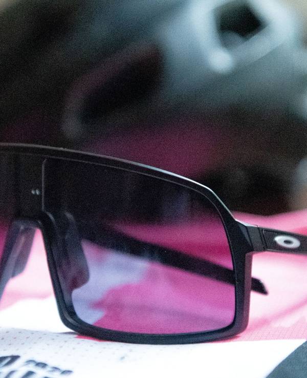 Eine Sportbrille