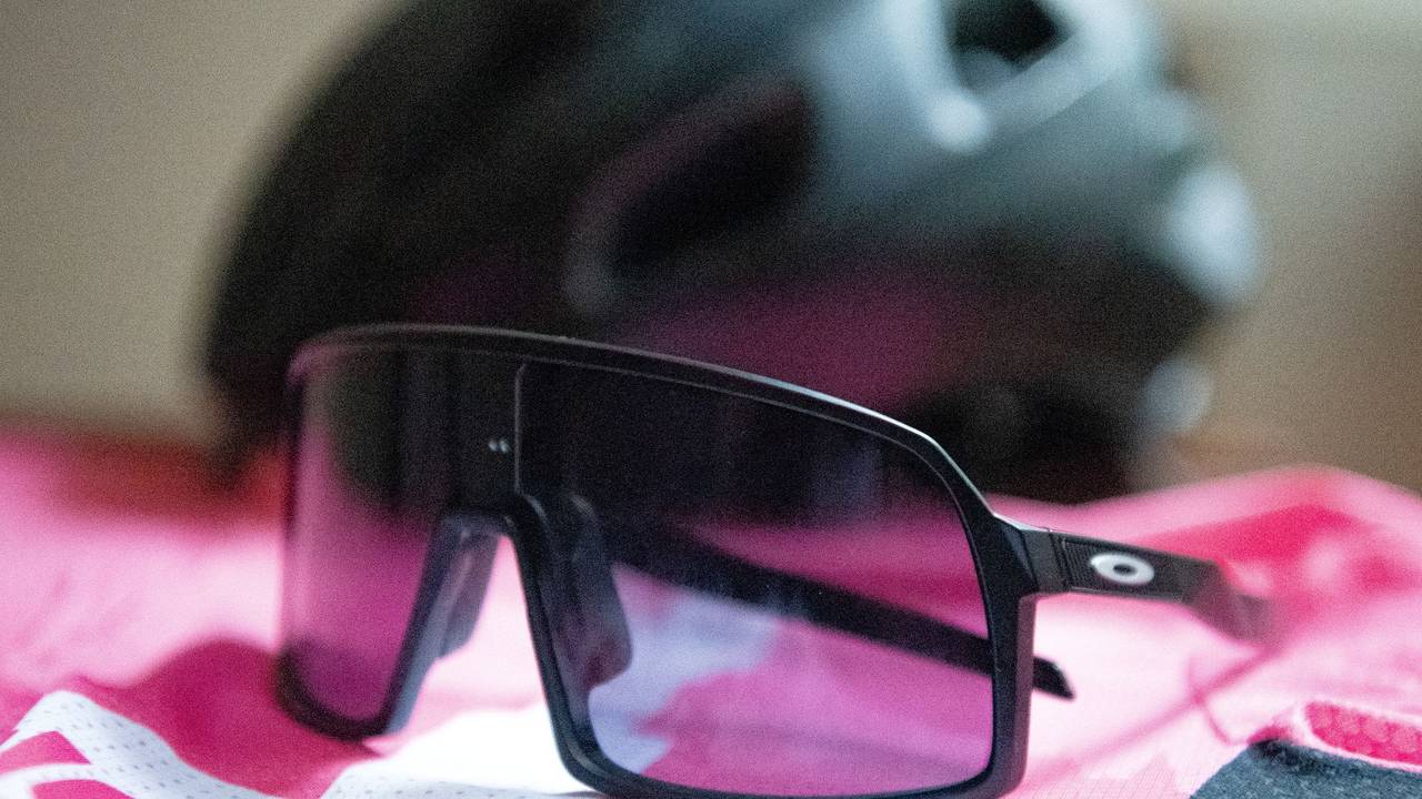Eine Sportbrille