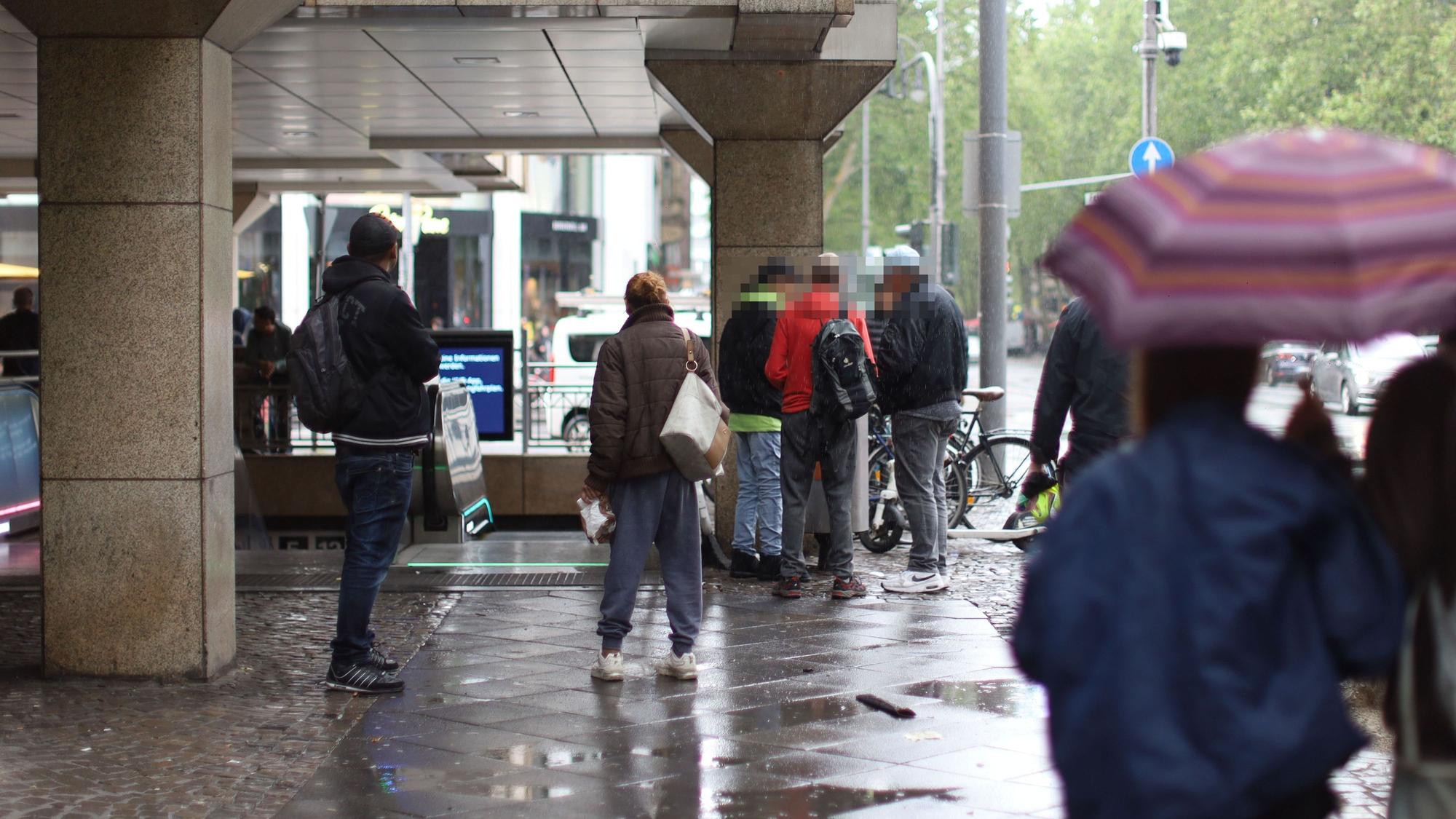 Die aktuelle Situation am Friesenplatz: Die dortige Drogenszene soll Zulauf bekommen haben,