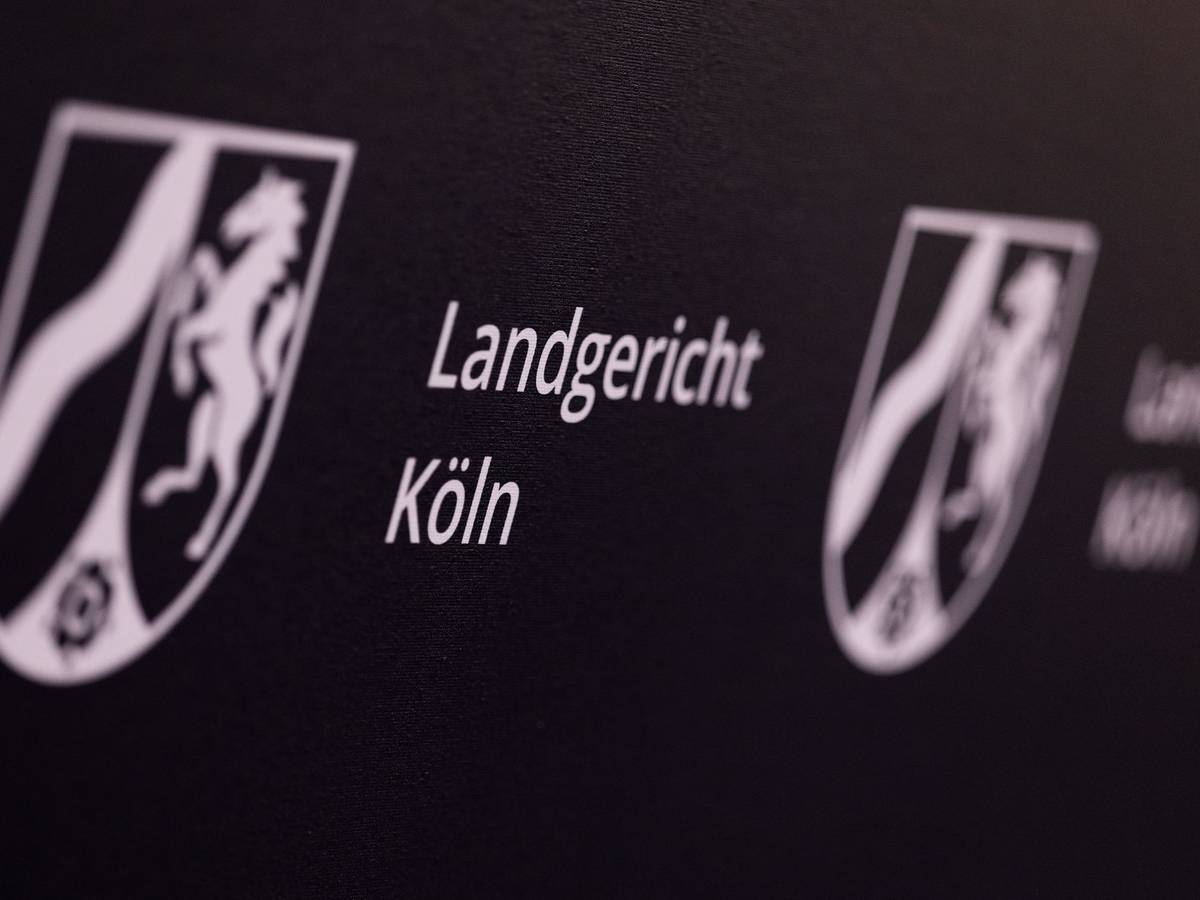 76-Jährige soll an Demenz erkrankten Ehemann erstochen haben