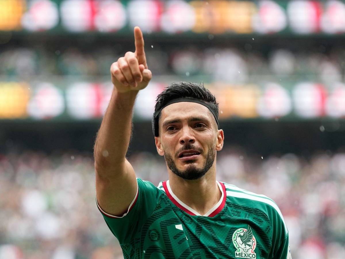 Ein emotionaler Moment für Mexikos Raúl Jiménez.