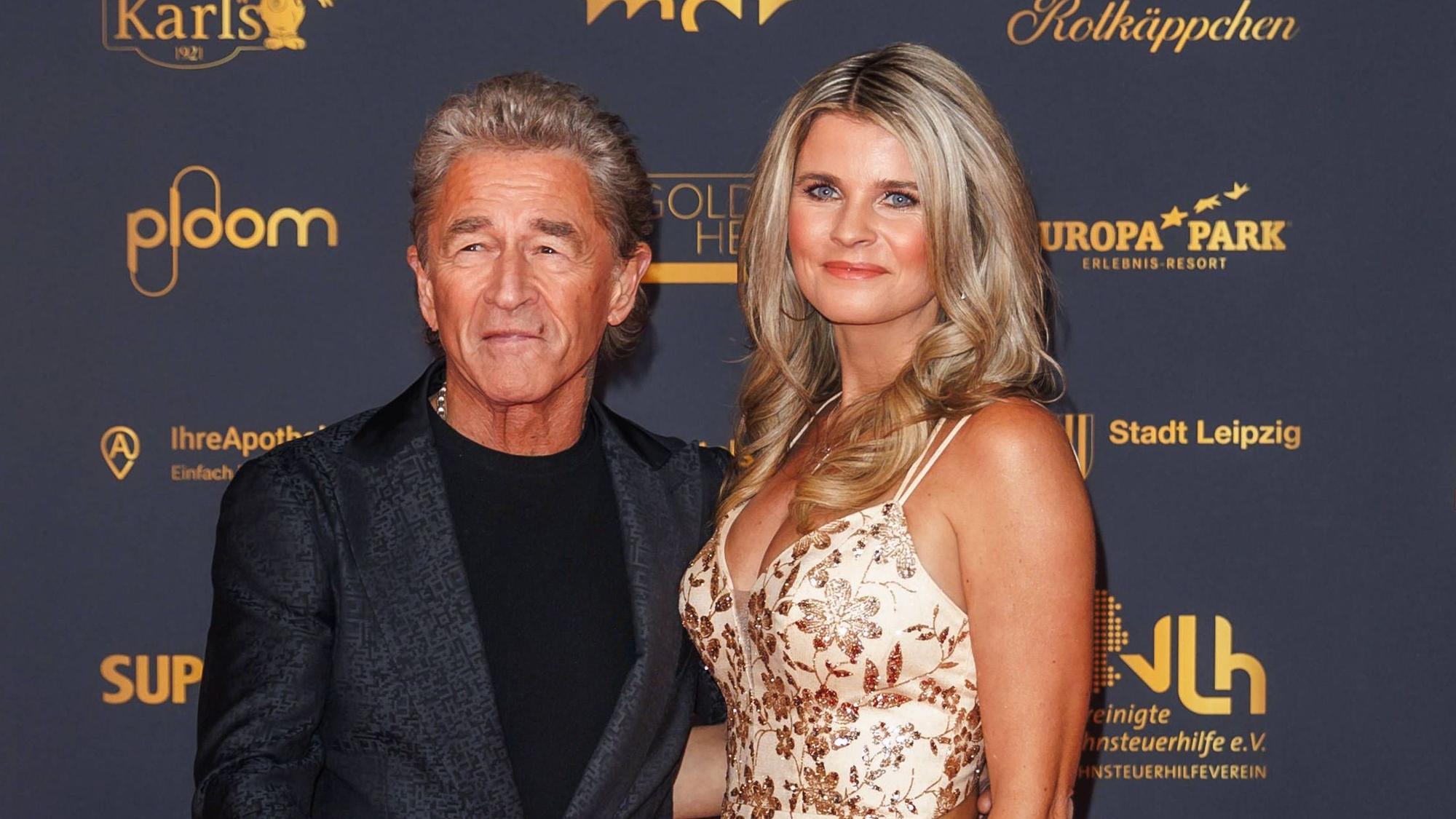 Peter Maffay und Hendrikje Balsmeyer auf dem roten Teppich der 30. Goldenen Henne 2024 in der Messe Leipzig.