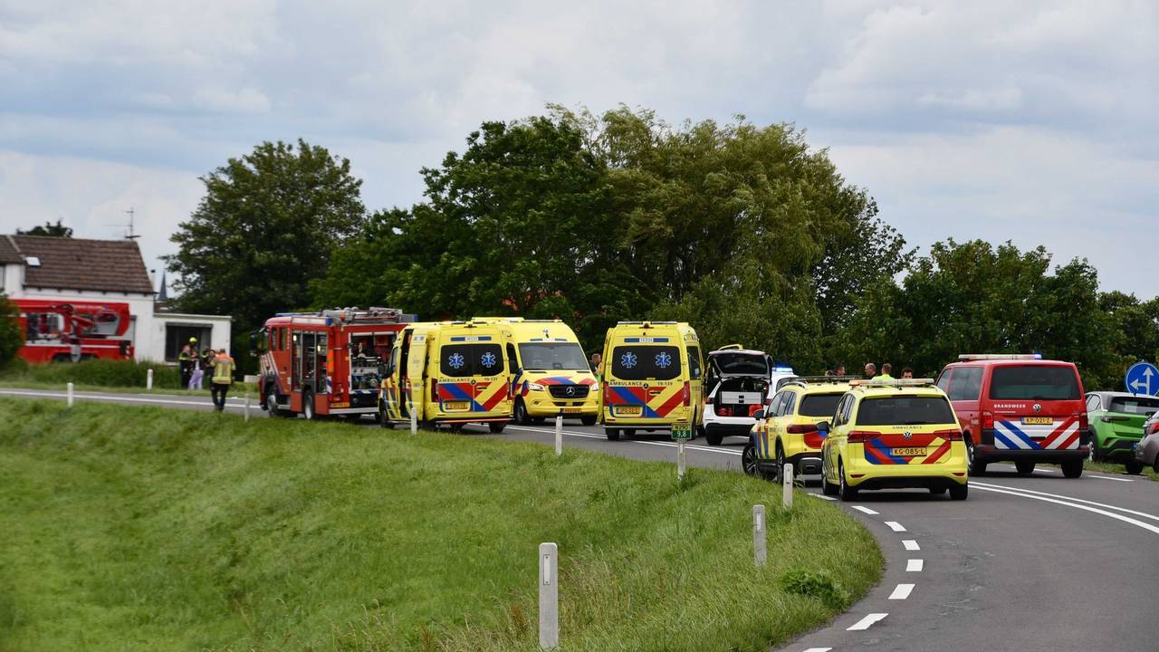 Trauer nach Unfall: Drei Kinder und Schulleiterin tot