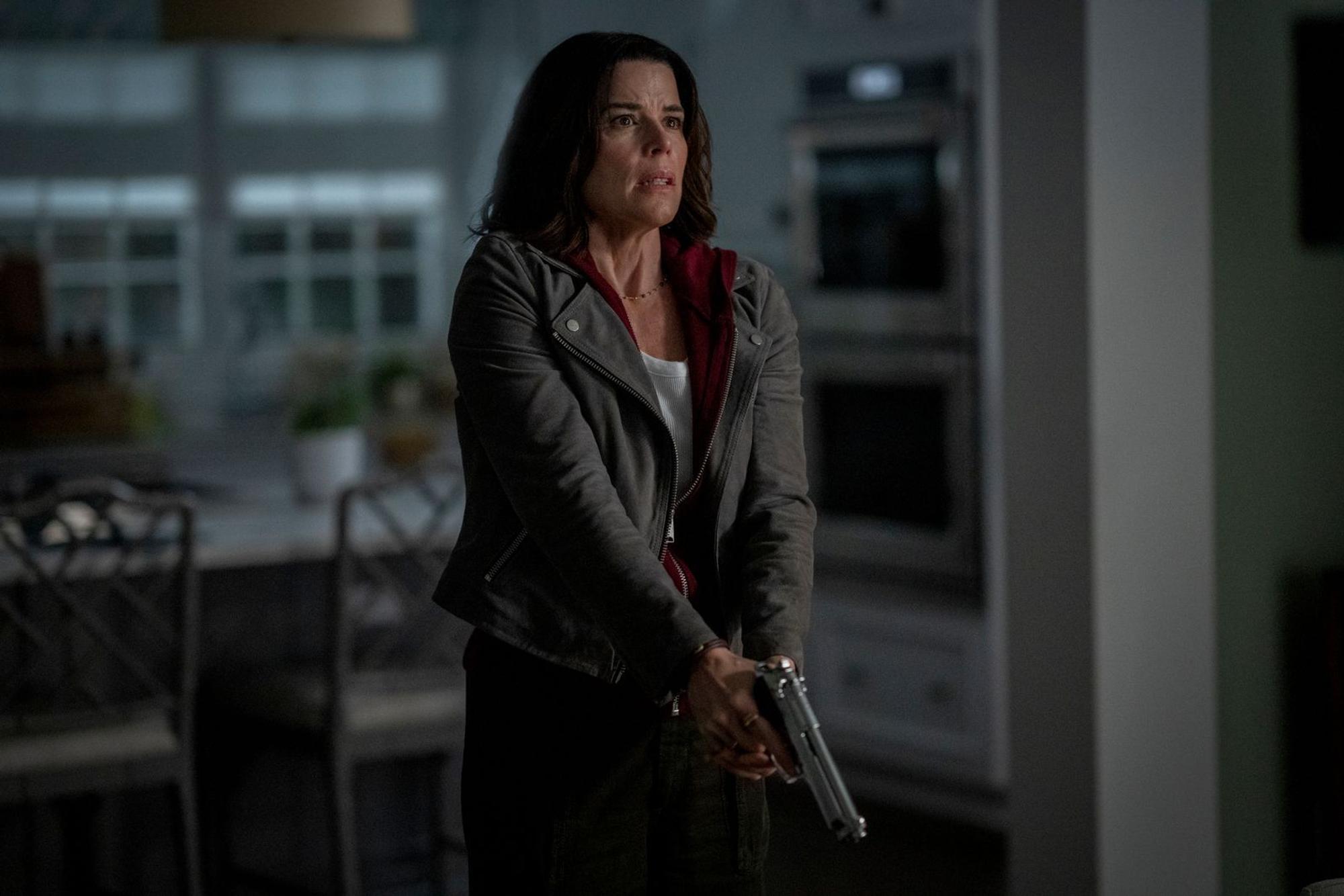 Sidney Prescott (Neve Campbell) wird nach Jahren abermals von einem maskierten Serienkiller bedroht. (Bild: 2026 Paramount Pictures/Jessica Miglio/Leonine)