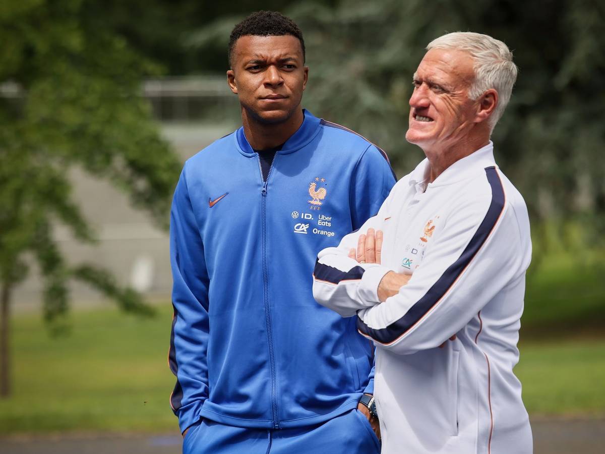 Kylian Mbappé und Didier Deschamps