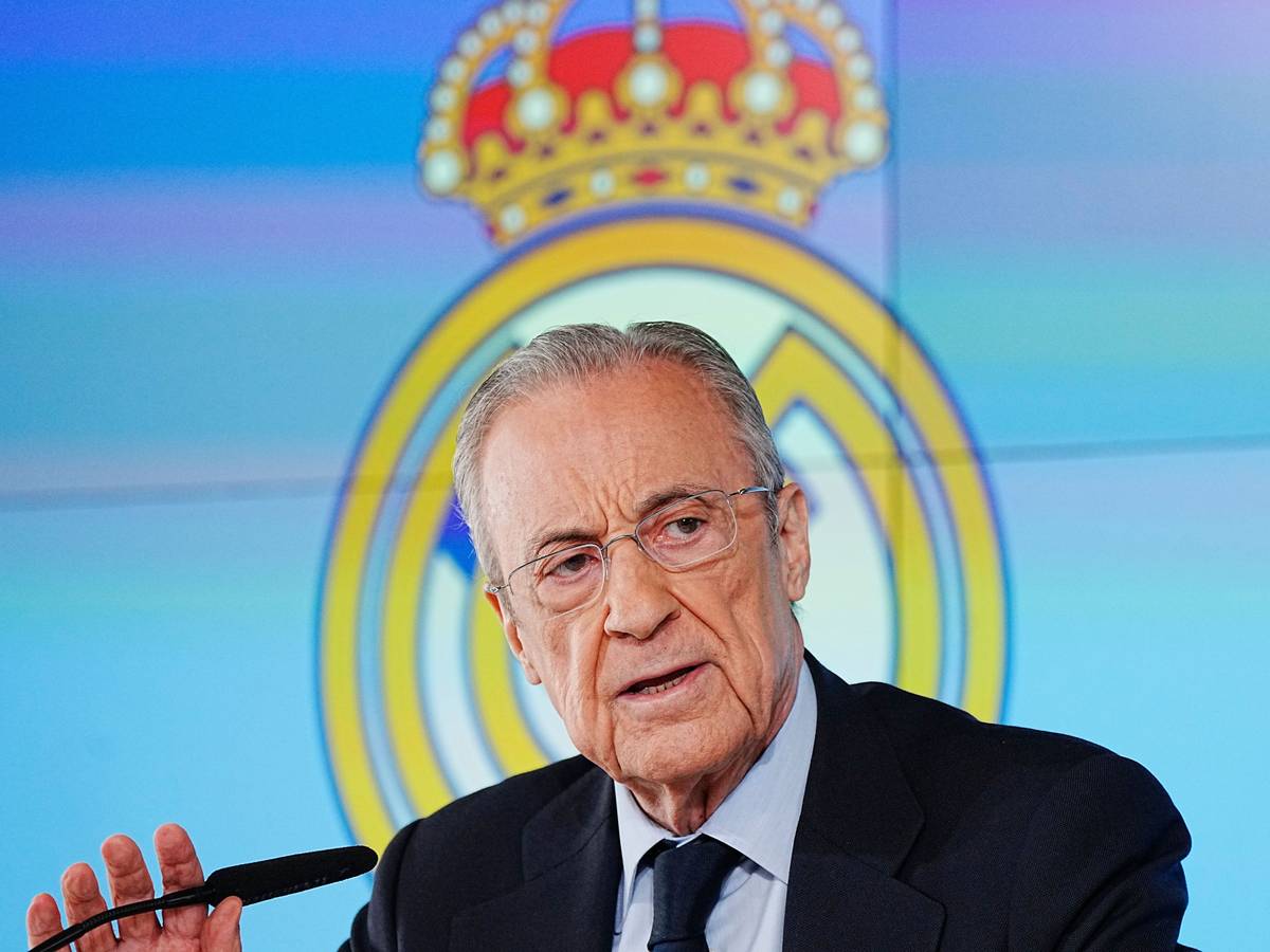 Real Madrids Präsident Florentino Pérez spricht auf einer Pressekonferenz.