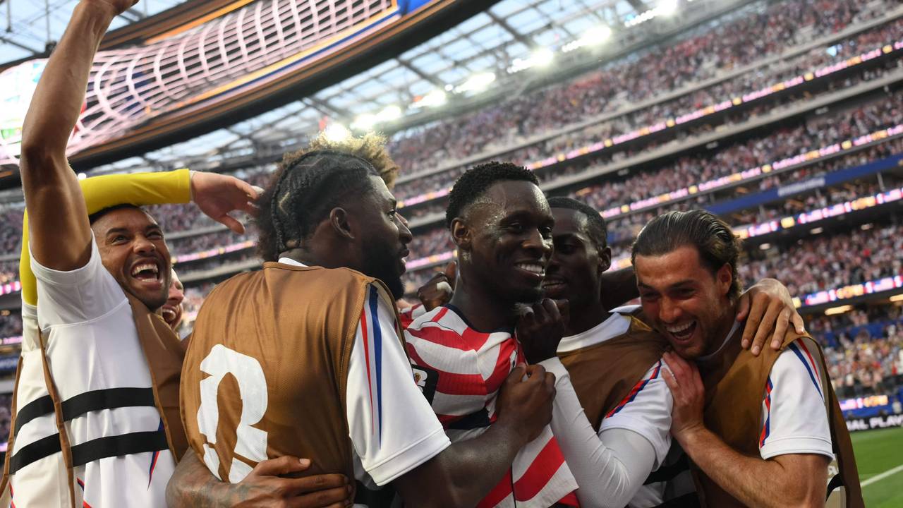 Das Team der USA jubelt über ein Tor bei der WM 2026.
