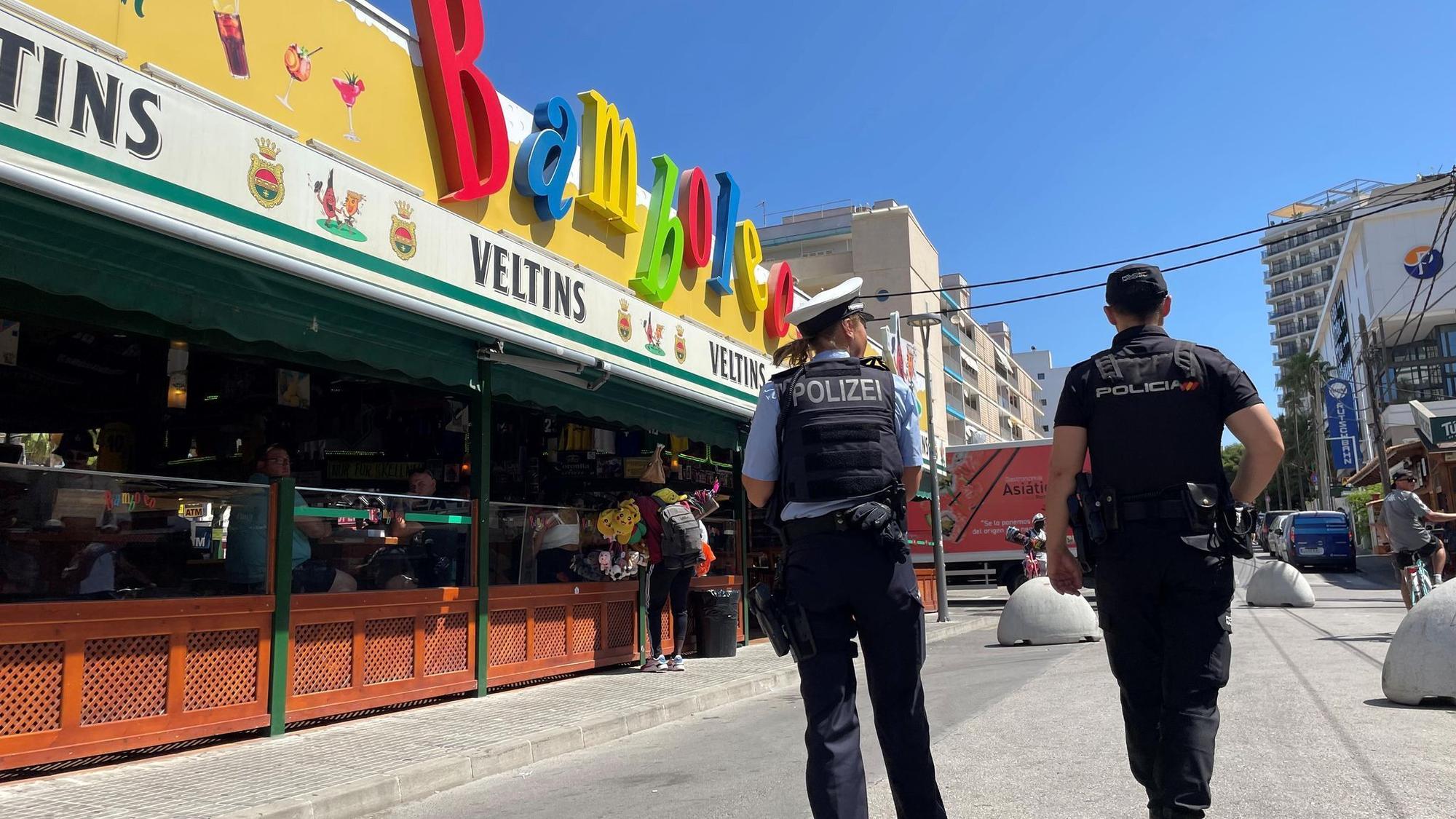 NRW-Polizisten gehen in Touristenorten auf Streife