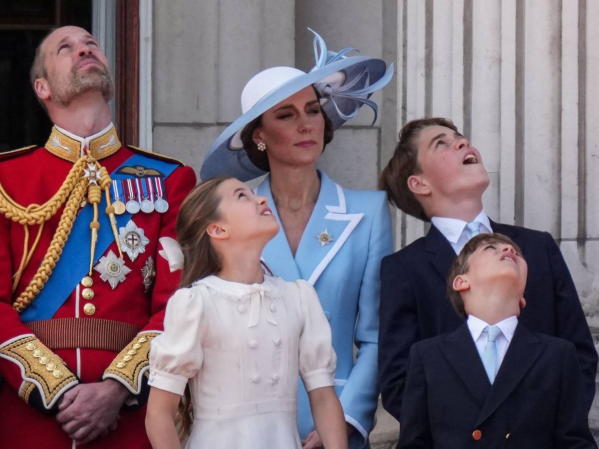 Die Royals auf dem Balkon.
