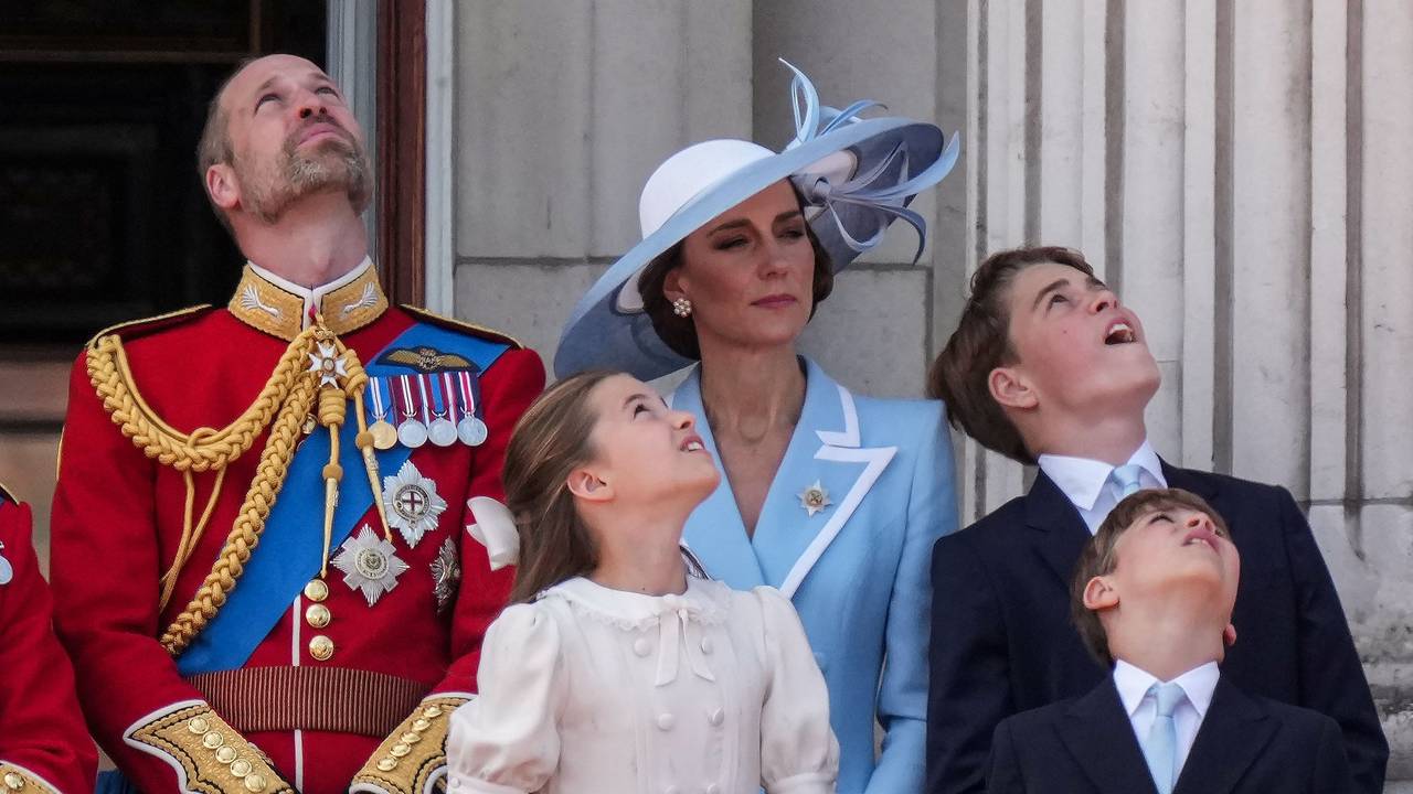 Die Royals auf dem Balkon.